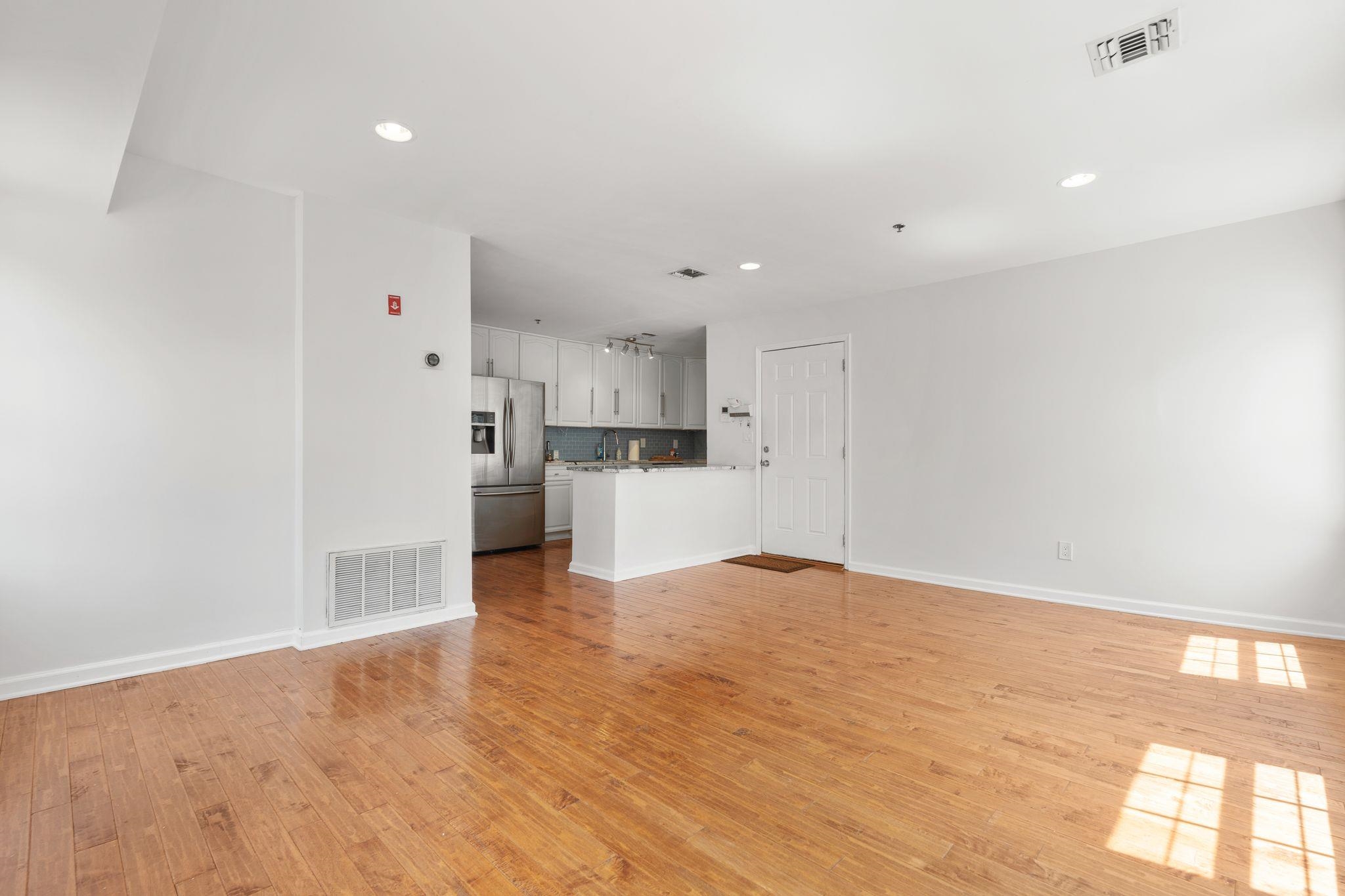 Residential in JC, Downtown 4
