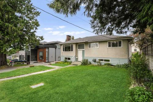 11181 90 Ave, Delta, BC, V4C3H1 | Card Image