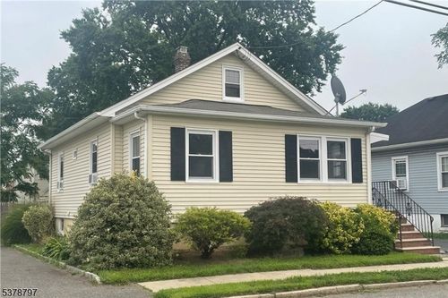 227 Old Rd, Sewaren, NJ, 07077-1012 | Card Image