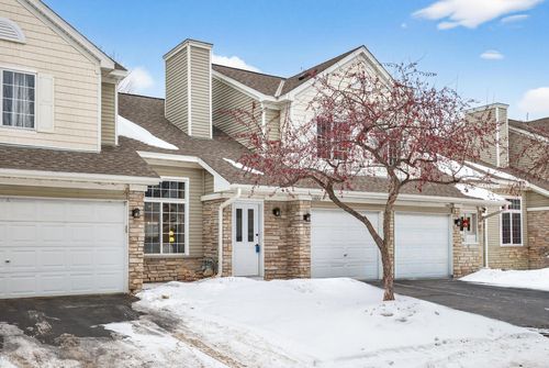 58-15057 Dunwood Trl, Apple Valley, MN, 55124-5848 | Card Image