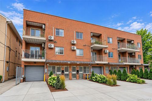 4208 161st St, Flushing, NY, 11358-4171 | Card Image