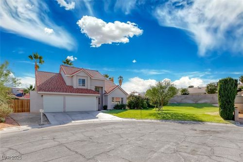 6705 Shallow Creek Ct, Las Vegas, NV, 89108-5028 | Card Image