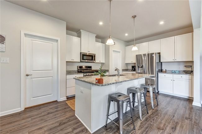 114 Magnolia Dr, House other with 3 bedrooms, 3 bathrooms and 2 parking in Mc Kees Rocks PA | Image 12