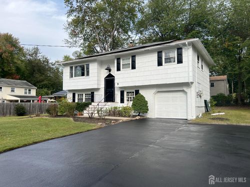 9 Newman St, East Brunswick, NJ, 08816-4815 | Card Image