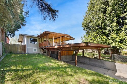 8649 18th Ave Sw, Seattle, WA, 98106-2315 | Card Image