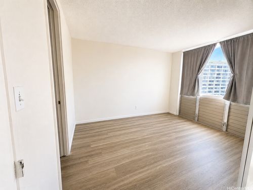 1104-780 Amana St, Honolulu, HI, 96814-3223 | Card Image