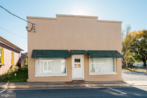 137 N North Main Street, Broadway, VA, 22815 | Card Image