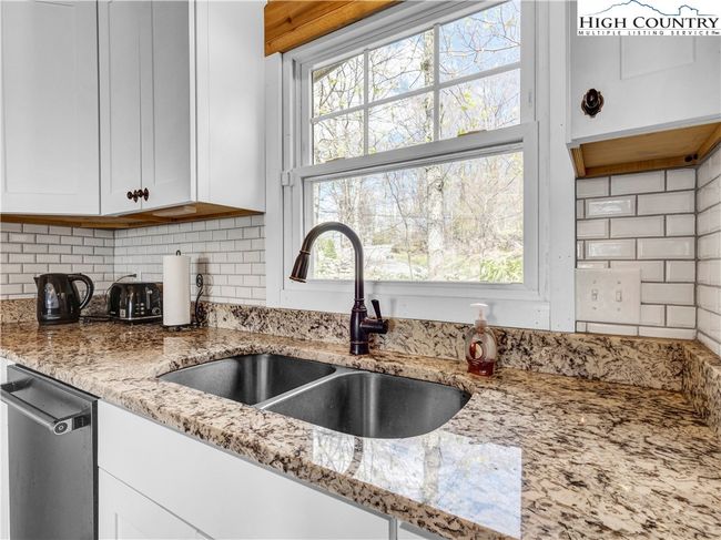 222 Grassy Gap Loop Rd, House other with 3 bedrooms, 3 bathrooms and null parking in Beech Mountain NC | Image 18