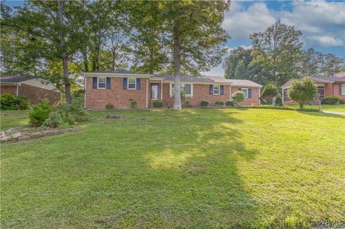 2112 Wynnewood Dr, North Chesterfield, VA, 23235-5622 | Card Image