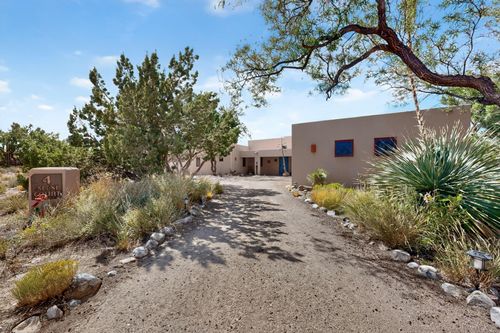4 Alexi Ct, Placitas, NM, 87043-9362 | Card Image