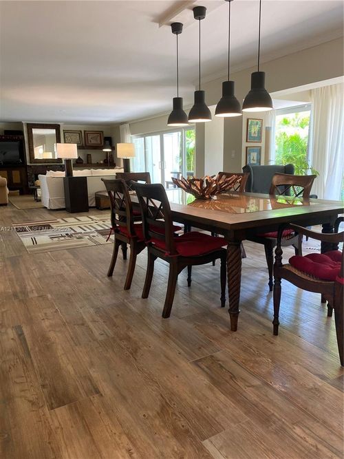 5-254 Sea View Dr, Key Biscayne, FL, 33149-2504 | Card Image