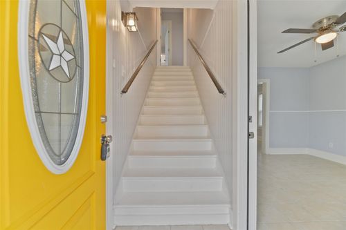 909 28th St, Galveston, TX, 77550-5190 | Card Image