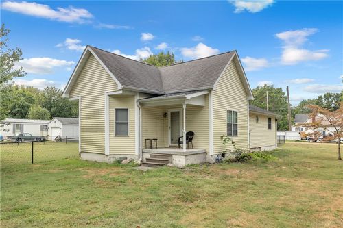 429 N Shelby St, Moweaqua, IL, 62550-1053 | Card Image