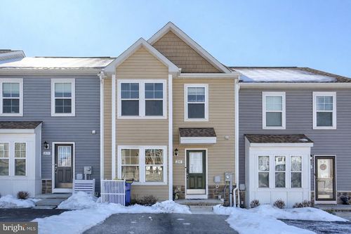 231 Homestead Dr, HANOVER, PA, 17331-8051 | Card Image