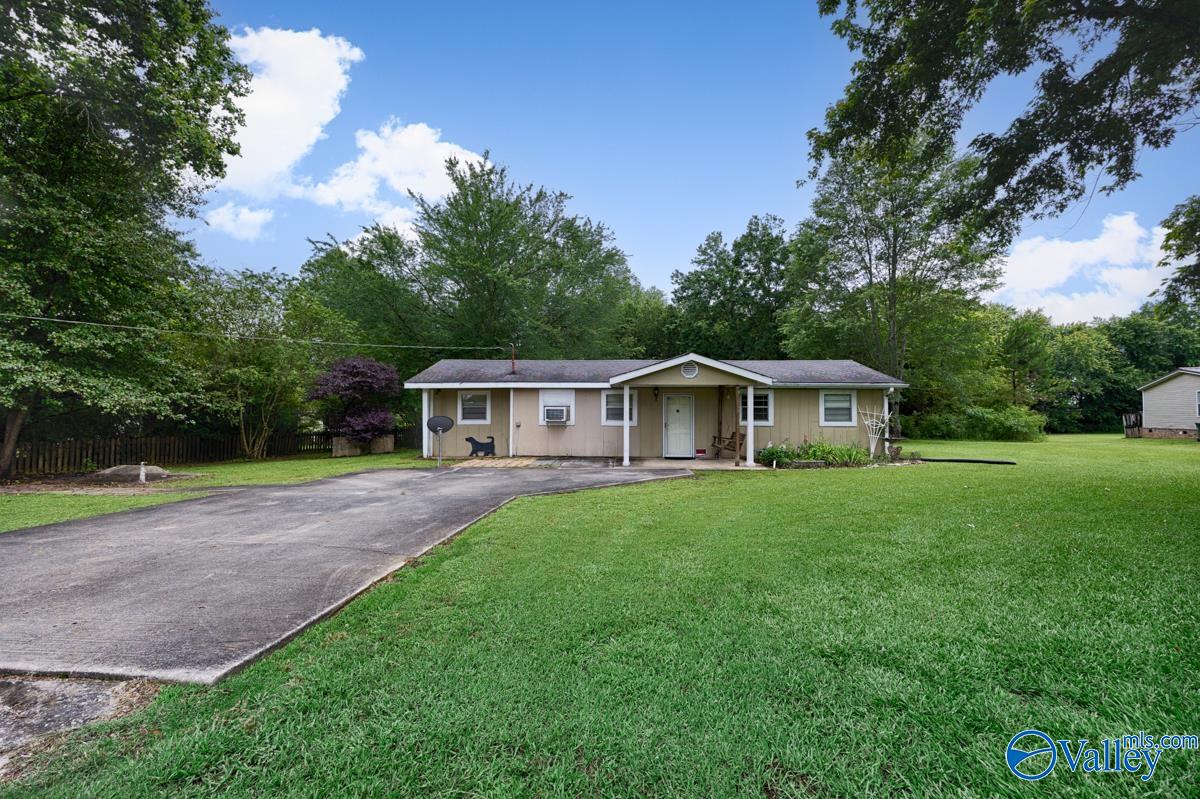 Hemphill Dr, Ardmore, AL 35739