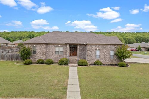 91 Lakeland Dr, Cabot, AR, 72023-7852 | Card Image