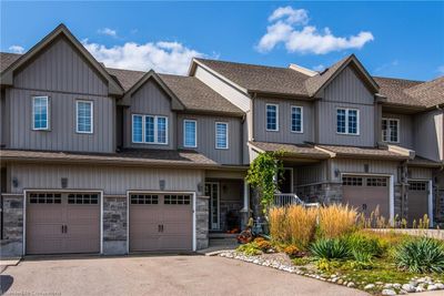 142 Windflower Dr, Townhouse with 3 bedrooms, 2 bathrooms and 2 parking in Kitchener ON | Image 1