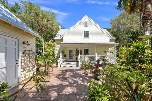 104-1240 Palmetto Ct, Vero Beach, FL, 32963-4008 | Card Image