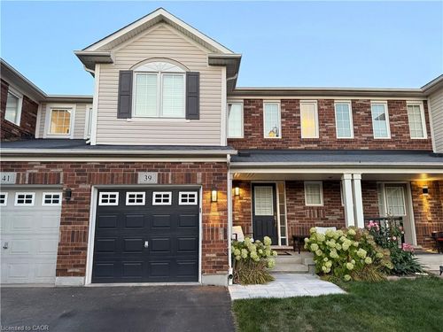 39 Abbott Cres, Cambridge, ON, N3C0C9 | Card Image