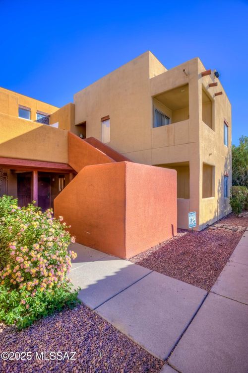 apt-717-1810 E Blacklidge Dr, Tucson, AZ, 85719-2700 | Card Image