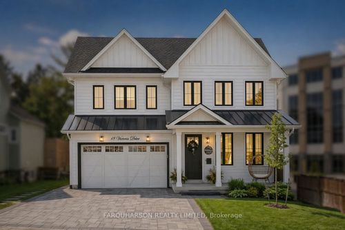 18 Victoria Dr, Uxbridge, ON, L9P1G8 | Card Image
