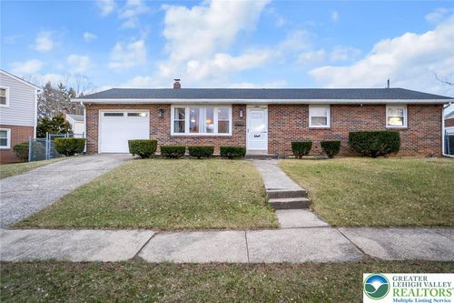 2684 East Blvd, BETHLEHEM, PA, 18017-4018 | Card Image
