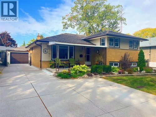 53 Vimy Cres, Sarnia, ON, N7S1J7 | Card Image