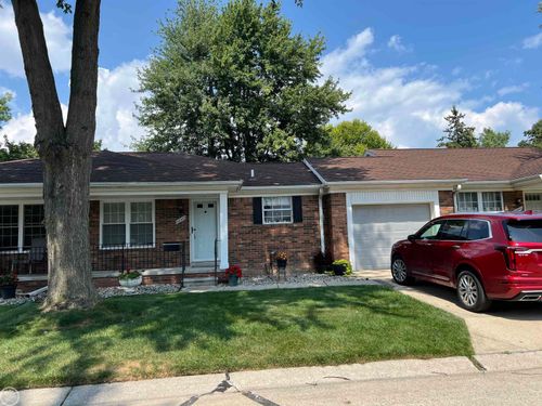 28043 Thorntree Lane Lane, Harrison Charter Township, MI, 48045 | Card Image