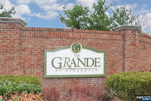 4311 Ramapo Ct, Riverdale, NJ, 07457-1664 | Card Image