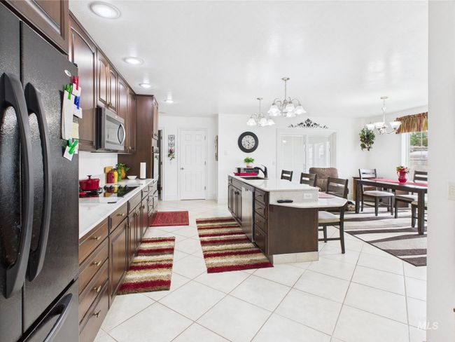 11 N 3 Rd West St, Townhouse with 2 bedrooms, 2 bathrooms and 2 parking in Paul ID | Image 7