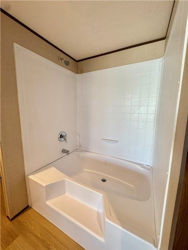 Bathroom | Image 20