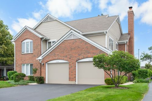 1533 N Courtland Dr, Arlington Heights, IL, 60004-4371 | Card Image