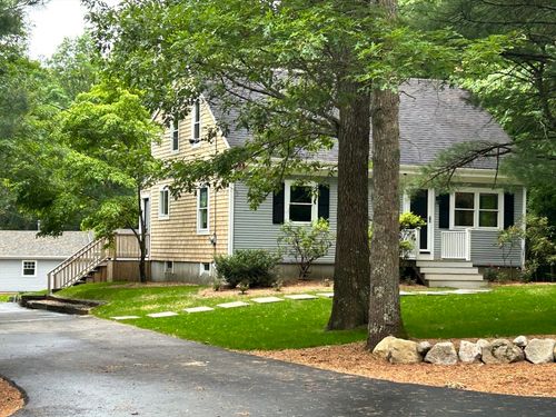 137 Chipaway Rd, East Freetown, MA, 02717-1411 | Card Image