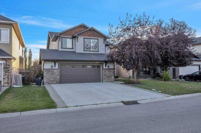 105 Aspenmere Pl, House detached with 4 bedrooms, 3 bathrooms and 4 parking in Chestermere AB | Image 2