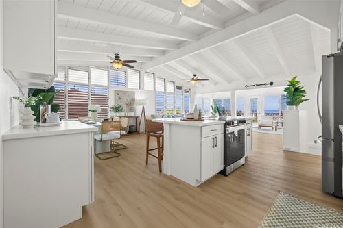 2325 Round Top Dr, Honolulu, HI, 96822-2067 | Card Image