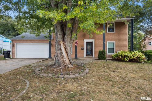 1900 Saint Clair Dr, Pekin, IL, 61554-6335 | Card Image