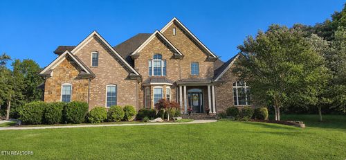 1040 Smith Valley Rd, Lenoir City, TN, 37772-5501 | Card Image