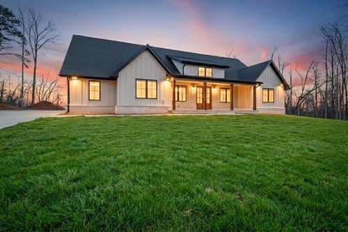 1015 Eastridge Pass, Monterey, TN, 38574-8000 | Card Image