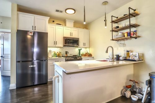apt-404-1901 Summit Ave, Union City, NJ, 07087-1637 | Card Image