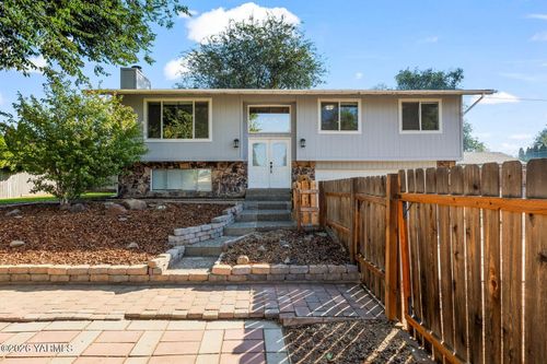 3209 Tieton Dr, Yakima, WA, 98902-3656 | Card Image