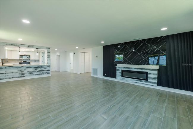 621 Gran Kaymen Way, House other with 3 bedrooms, 2 bathrooms and null parking in APOLLO BEACH FL | Image 4