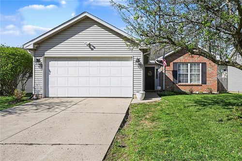 2460 Miami Village Drive, Miamisburg, OH, 45342 | Card Image