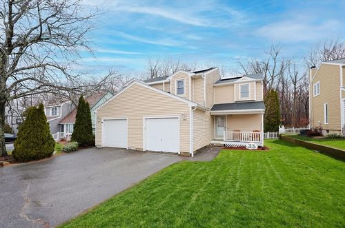 33 Santoro Rd, Worcester, MA, 01606-1160 | Card Image