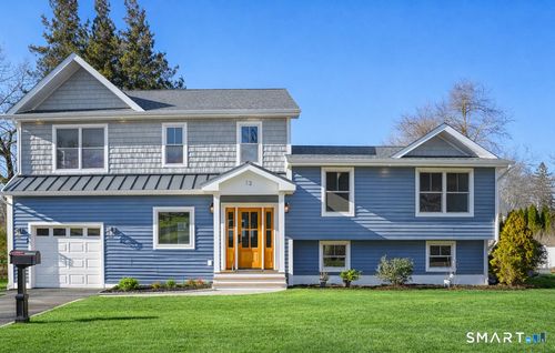 12 Sugar Plum Ln, Fairfield, CT, 06824-3531 | Card Image