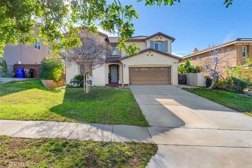 31271 Moss St, Mentone, CA, 92359-1526 | Card Image