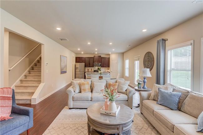 6841 Lancaster Xing, House other with 4 bedrooms, 3 bathrooms and 4 parking in Flowery Branch GA | Image 9