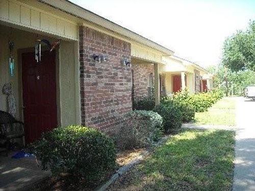 1700 N Grand Prix Dr, Three Rivers, TX, 78071-2577 | Card Image