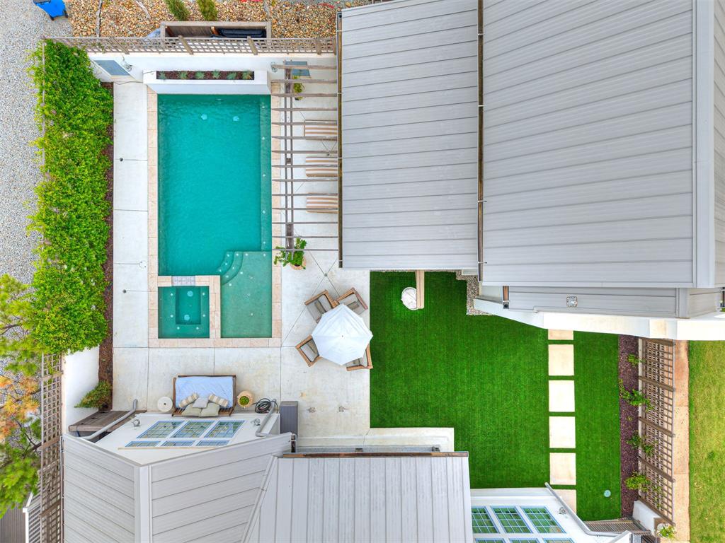 Residential in Carlton Landing 4