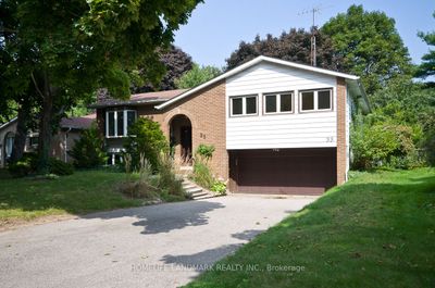 33 Sir Brandiles Pl, House other with 3 bedrooms, 3 bathrooms and 6 parking in Markham ON | Image 2