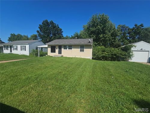 10308 Galloway Dr, Saint Louis, MO, 63137-4035 | Card Image